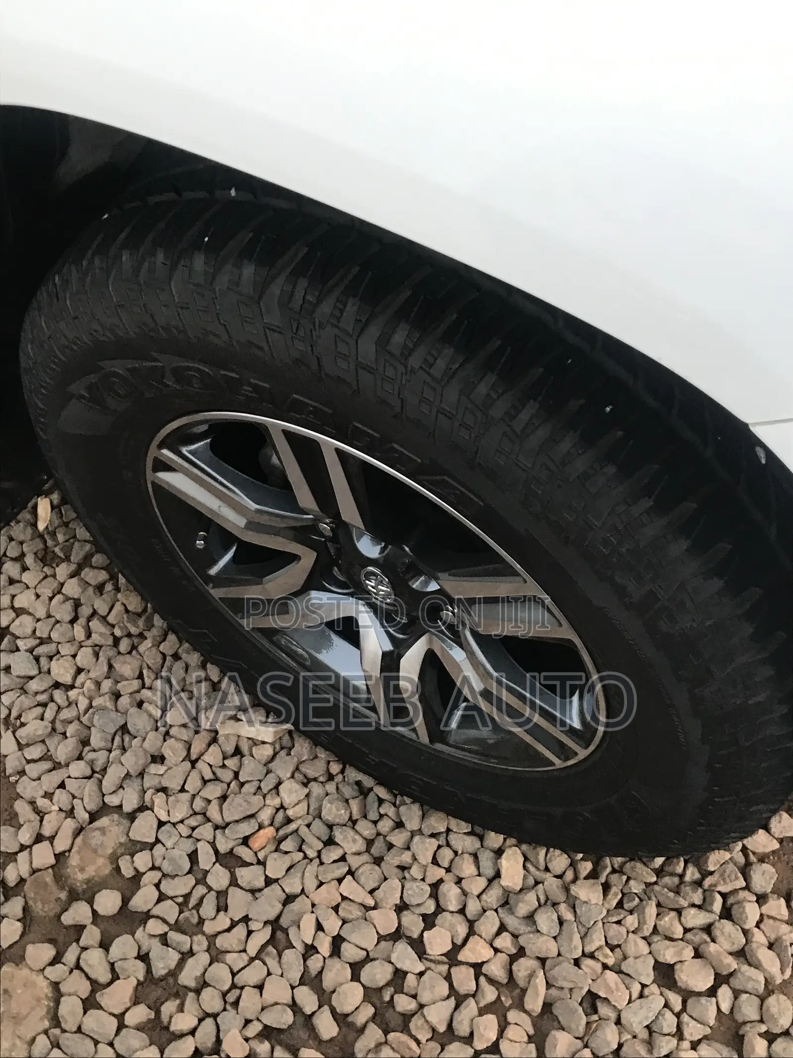Toyota Hilux 2017 White