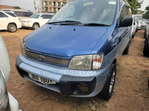 Toyota Noah 2003 Blue