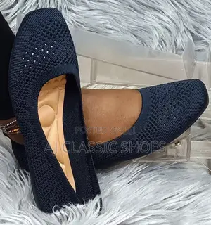 Black Mesh Pump