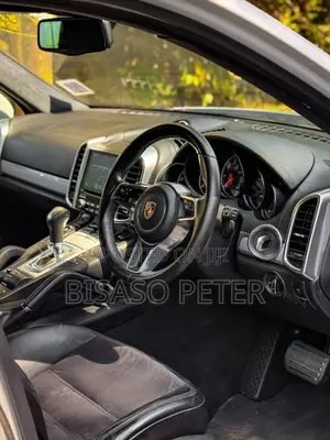 Porsche Cayenne GTS AWD 2017 White