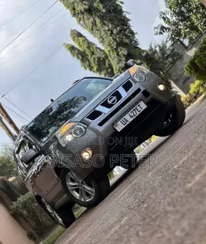 Nissan X-Trail 2012 Gray