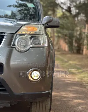 Nissan X-Trail 2012 Gray