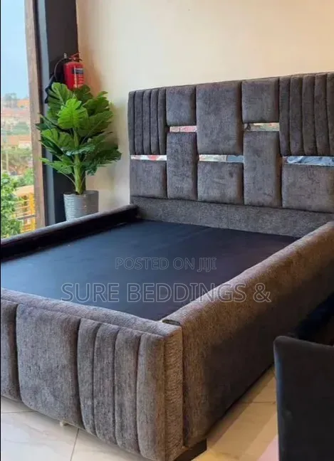 Loftus Modern Bed