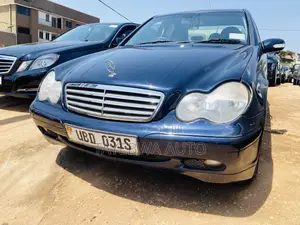 Mercedes-Benz C180 2004 Blue