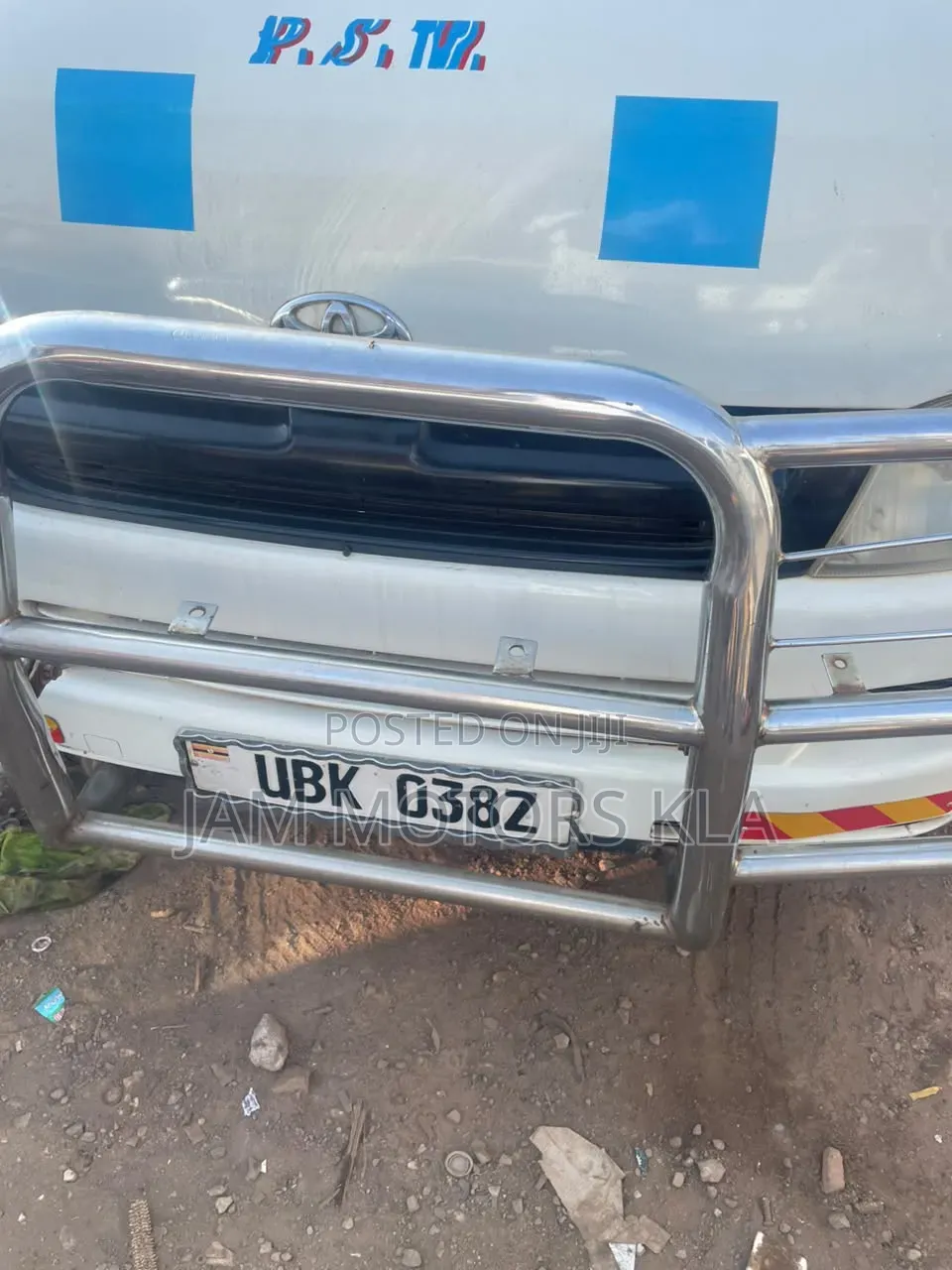 Toyota HiAce 2008 White