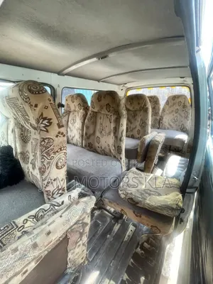 Toyota HiAce 2001 Beige