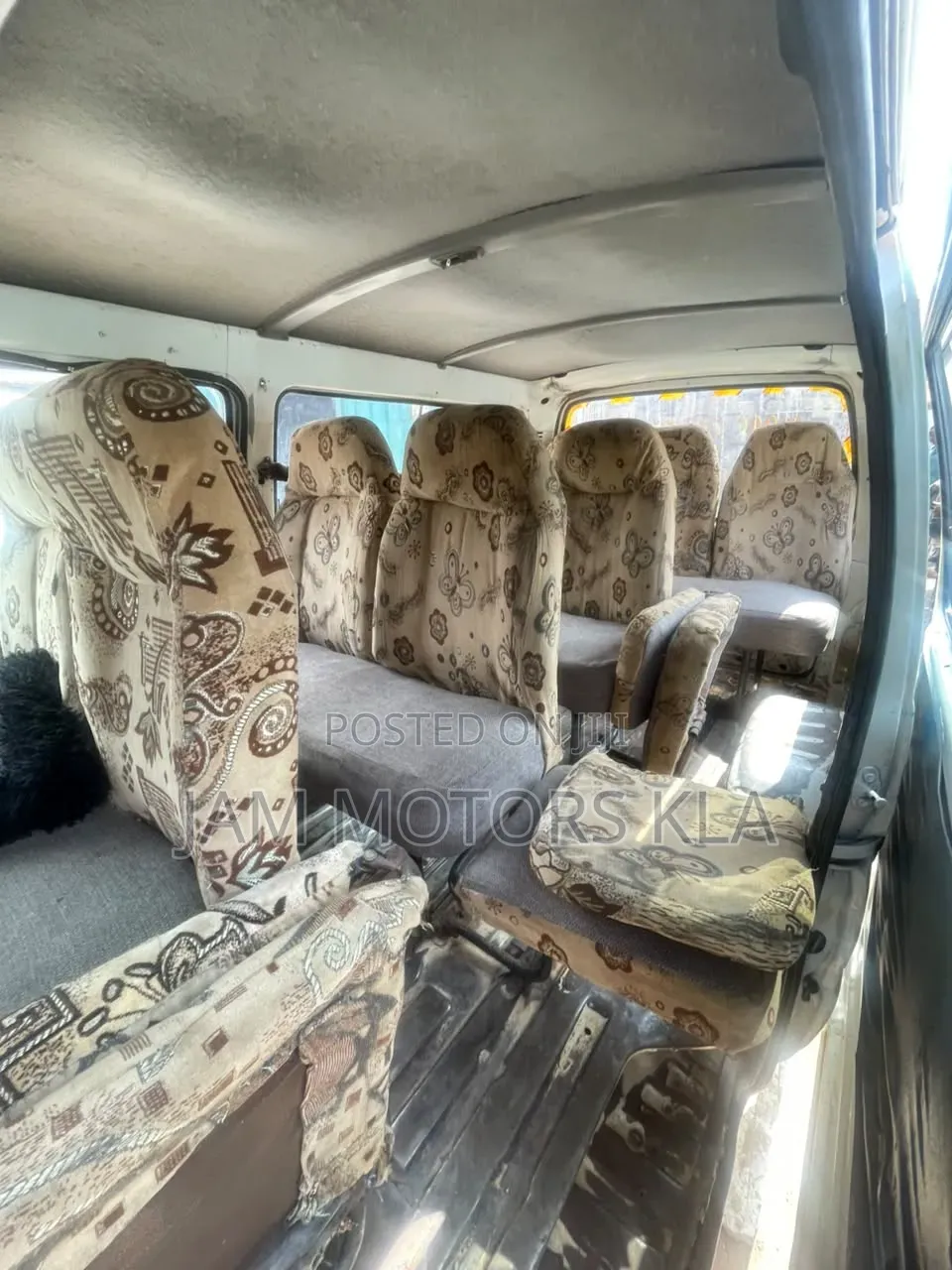 Toyota HiAce 2001 Beige