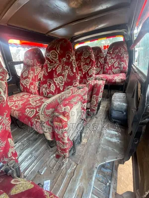 Toyota HiAce 2001 Beige