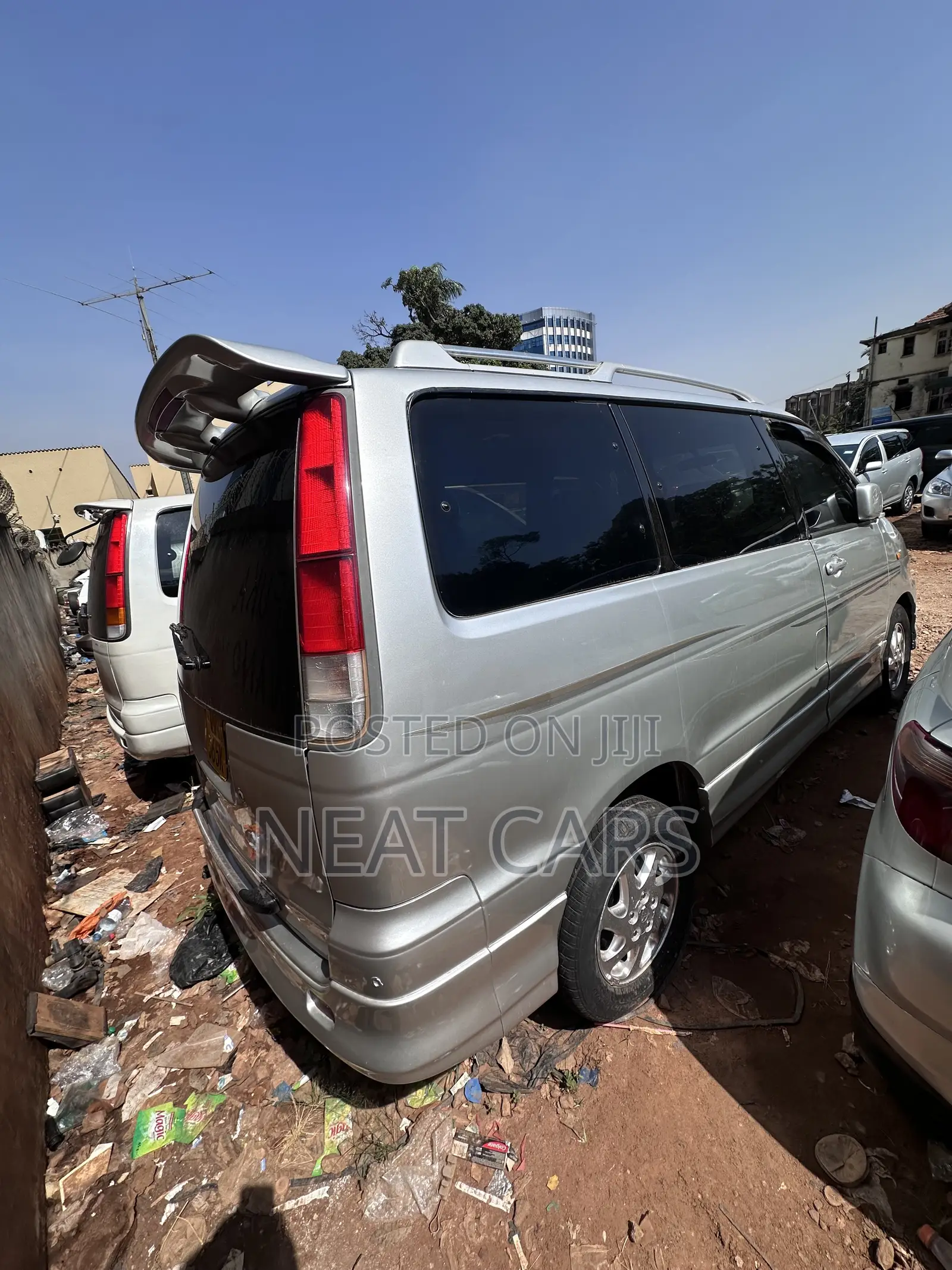 Toyota Noah 2001 Silver
