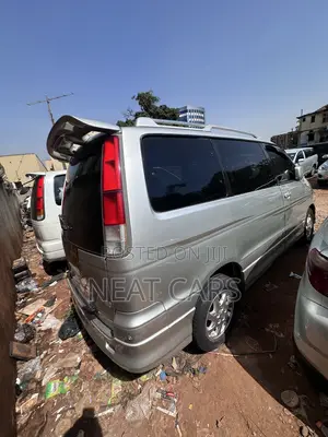 Toyota Noah 2001 Silver