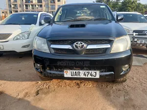 Toyota Hilux 2010 Black
