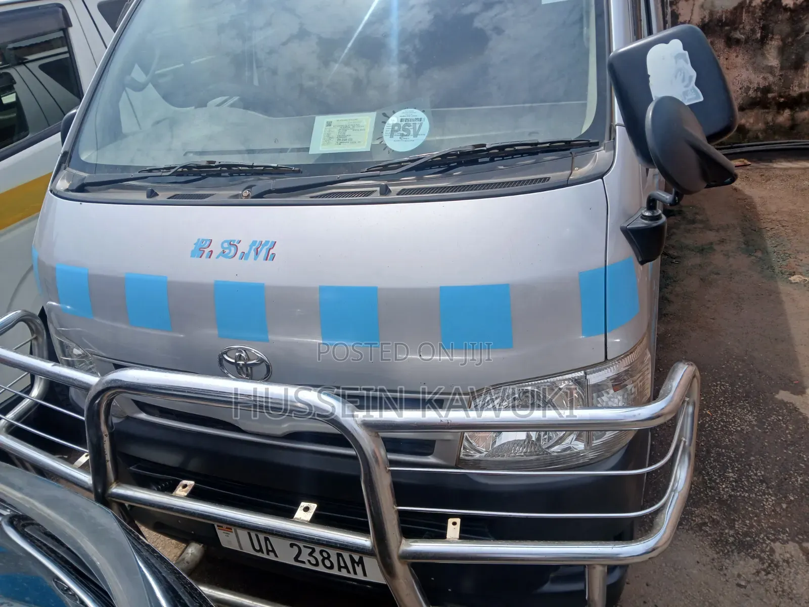 Toyota HiAce 2010 White
