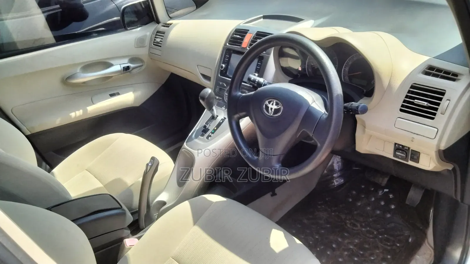 Toyota Auris 2009 Silver