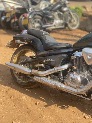 Honda Steed 2000 Black