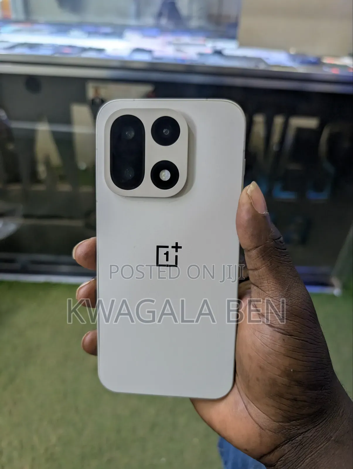 New OnePlus 15 1 TB White