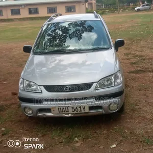 Toyota Corolla Spacio 2000 Silver