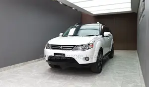 Mitsubishi Outlander 2012 White