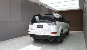 Mitsubishi Outlander 2012 White