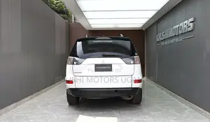 Mitsubishi Outlander 2012 White
