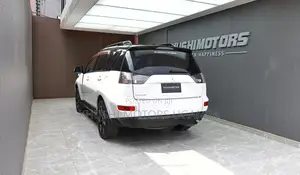 Mitsubishi Outlander 2012 White