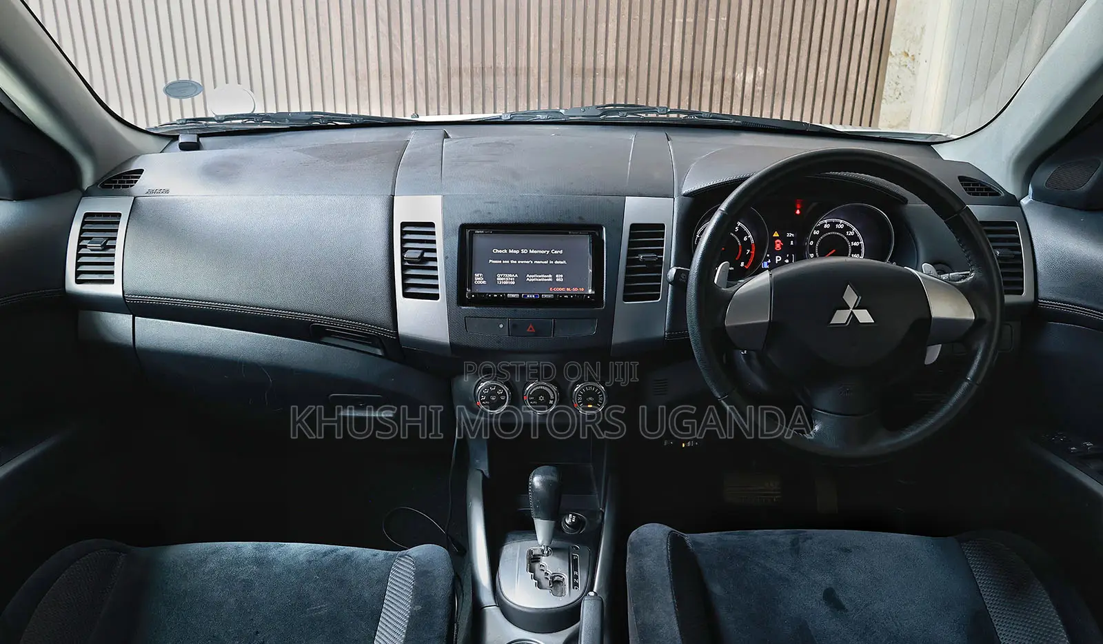 Mitsubishi Outlander 2012 White