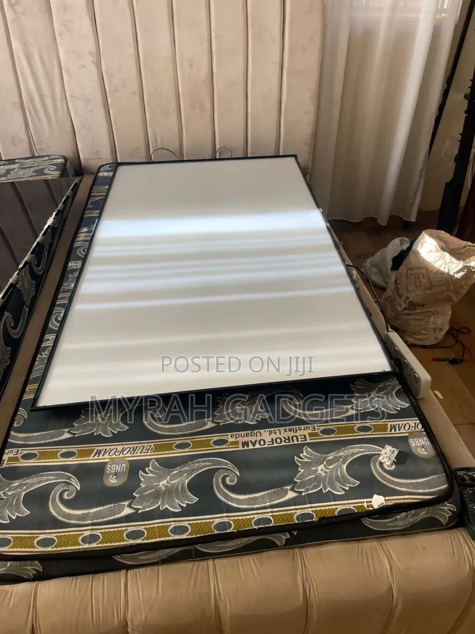 Replacement of a Flatscreen Television