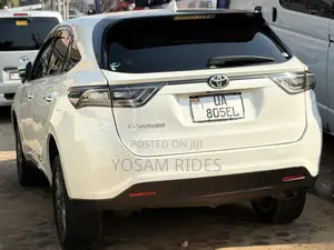Toyota Harrier 2.0 2016 White