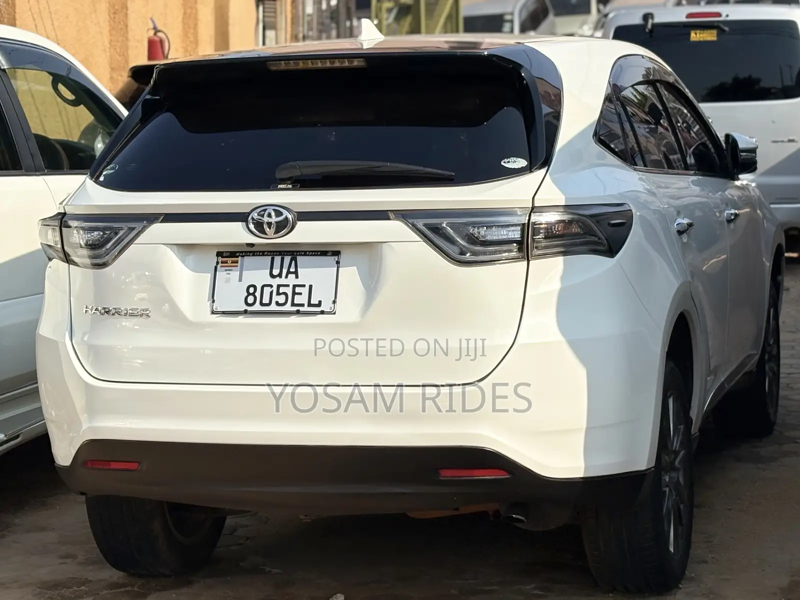 Toyota Harrier 2.0 2016 White