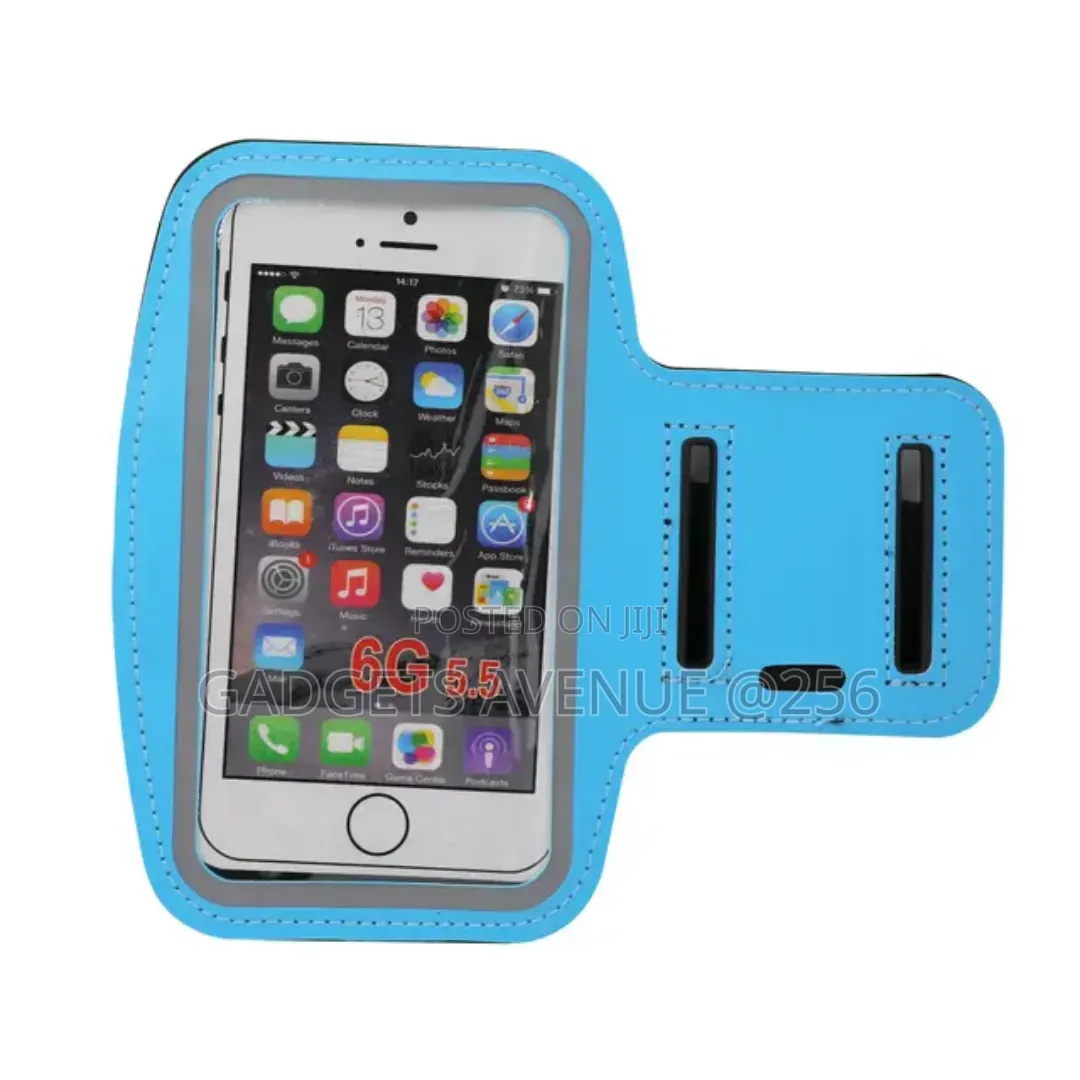 Phone Armband Features a Protective Touchscreen Pouch and a Small S