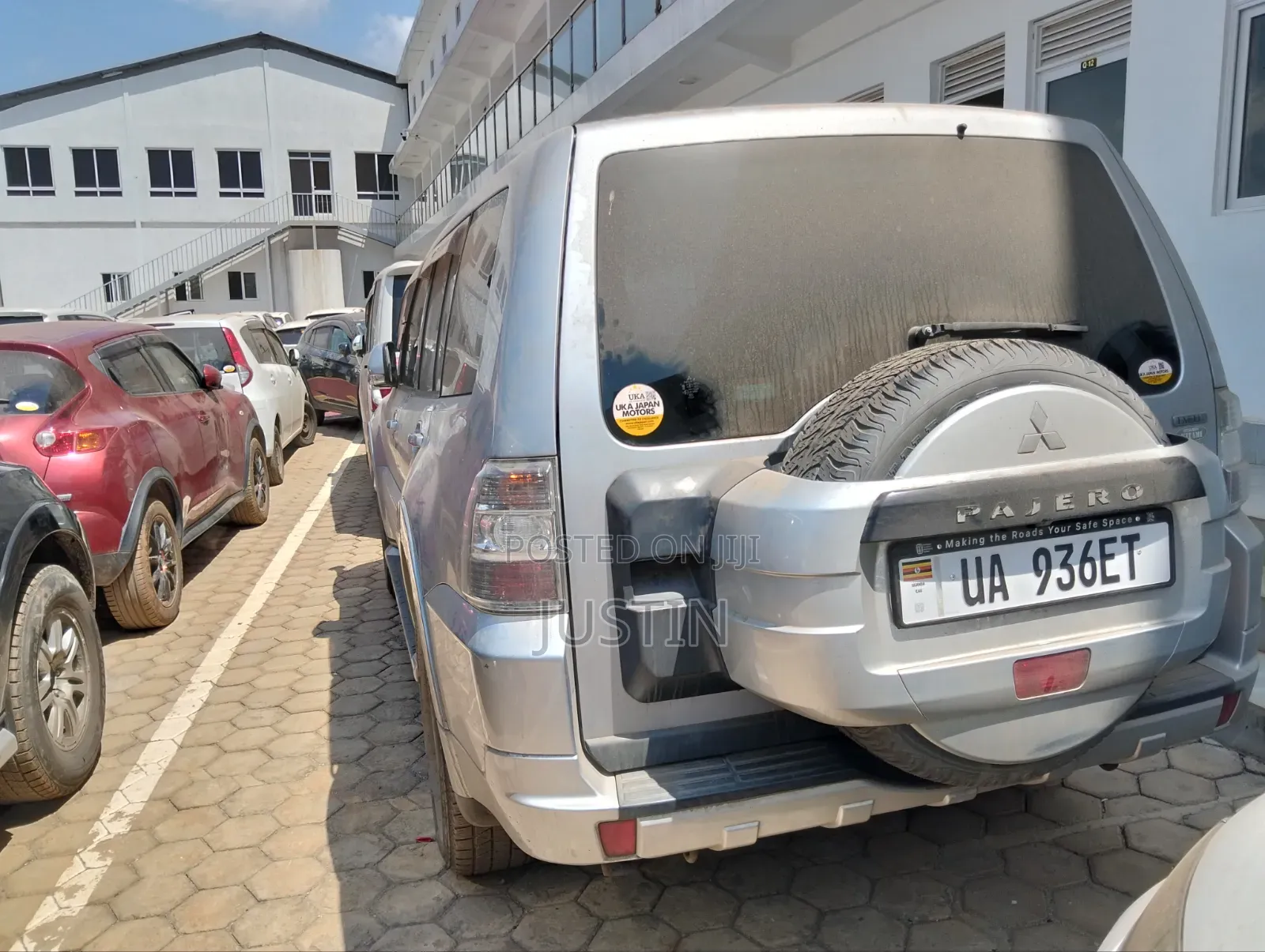 Mitsubishi Pajero 2012 Silver