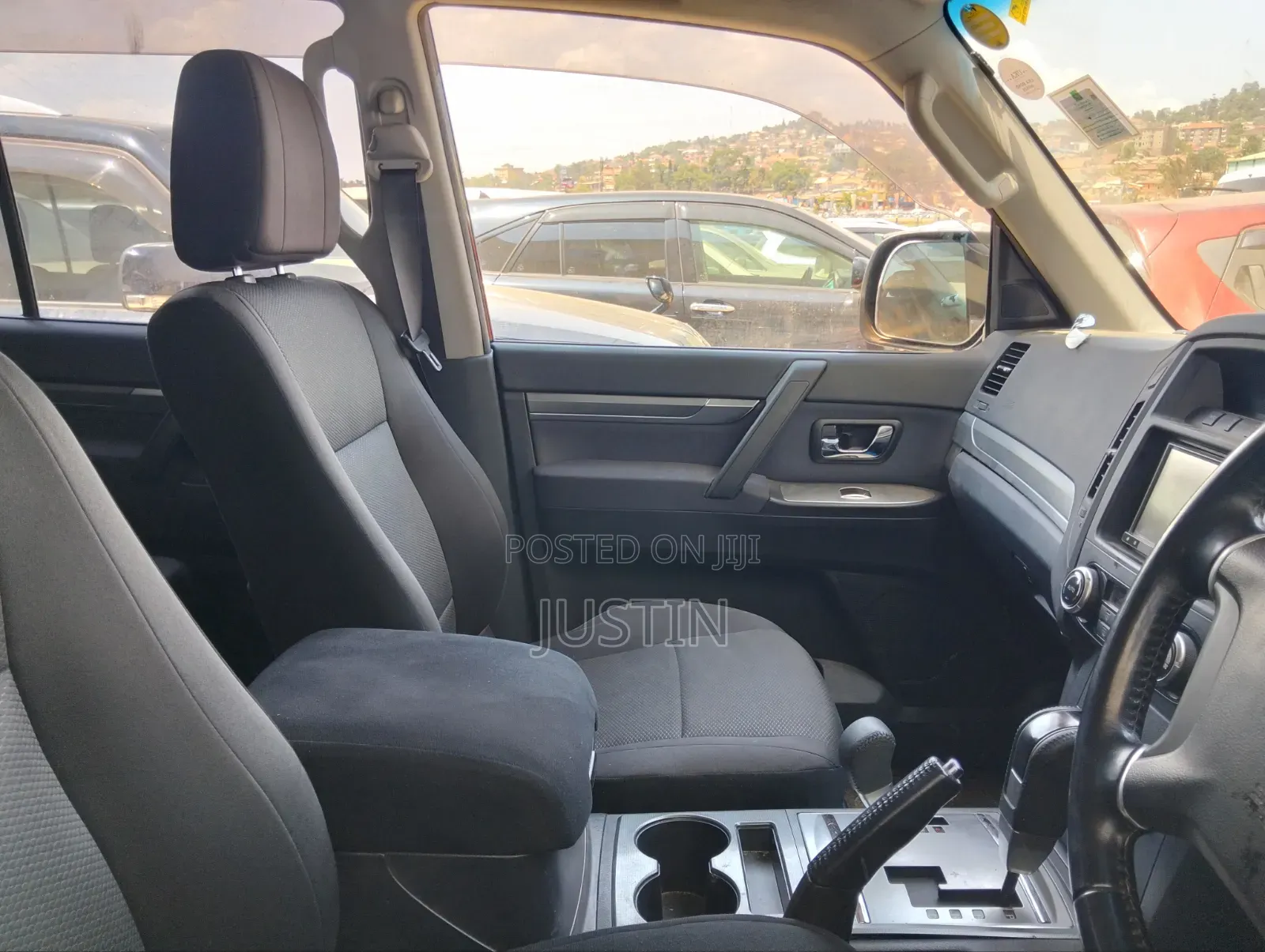 Mitsubishi Pajero 2012 Silver