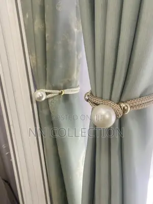 Curtain Holders/Tieburgs
