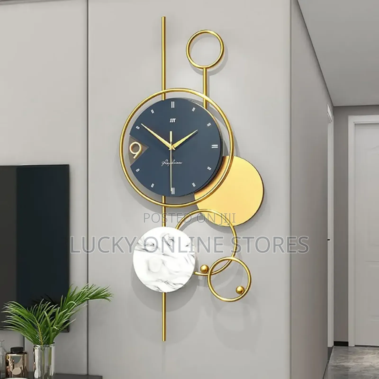Exquisite Modern Wall Clock