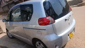 Toyota Porte 2008 Silver