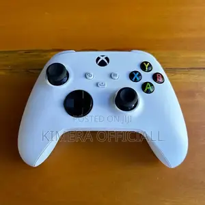 Xbox Series Controller: Pro-Level Ergonomics Hybrid D-Pad