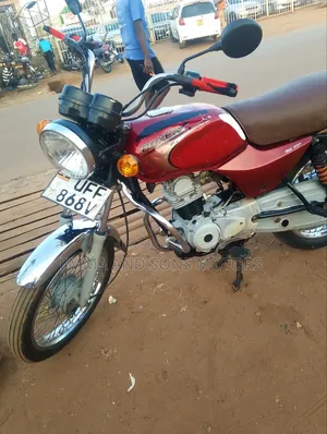 Bajaj Boxer 100 2022 Red