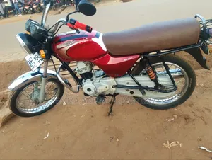 Bajaj Boxer 100 2022 Red