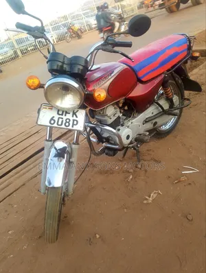 Bajaj Boxer 100 2022 Red