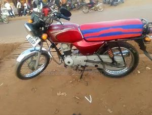 Bajaj Boxer 100 2022 Red