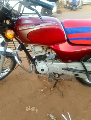 Bajaj Boxer 100 2022 Red