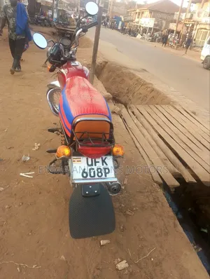 Bajaj Boxer 100 2022 Red