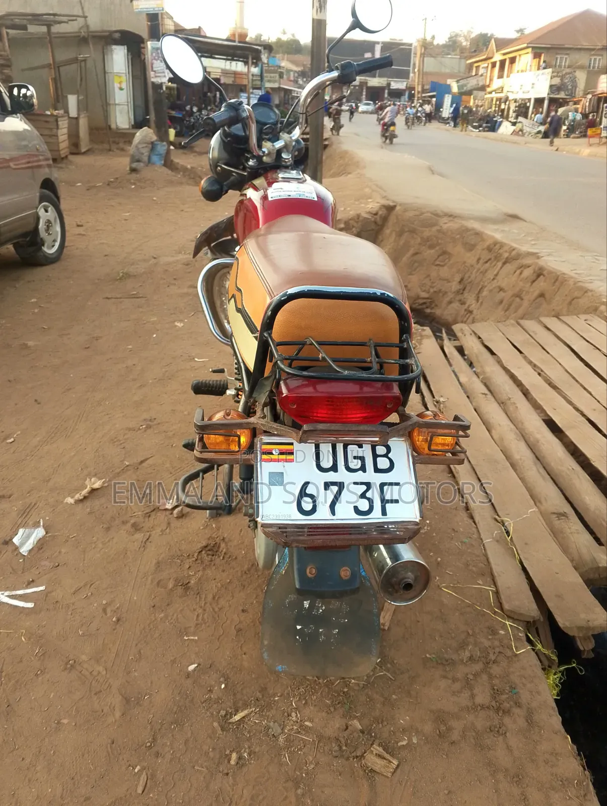 Bajaj Boxer 100 2024 Red