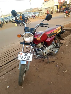 Bajaj Boxer 100 2024 Red