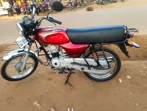 Bajaj Boxer 100 2024 Red