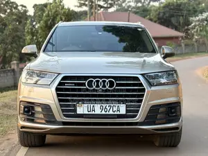 Audi Q5 45 Premium AWD quattro 2020 Gold