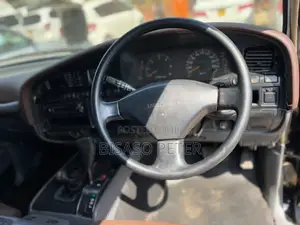 Toyota Land Cruiser Prado 2000 Green