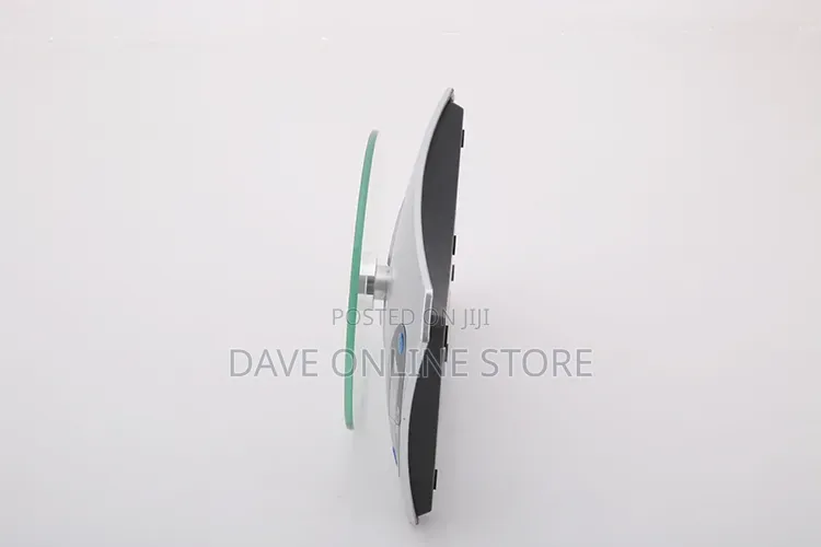 5kg Digital Kitchen Scale Has a Clear Glass Platform and a Silver Base