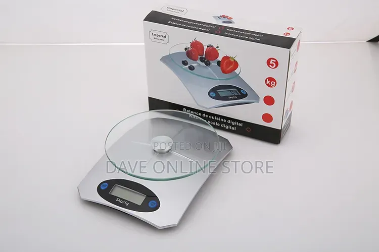 5kg Digital Kitchen Scale Has a Clear Glass Platform and a Silver Base