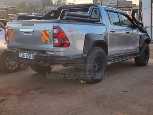 Toyota Hilux 2019 Silver