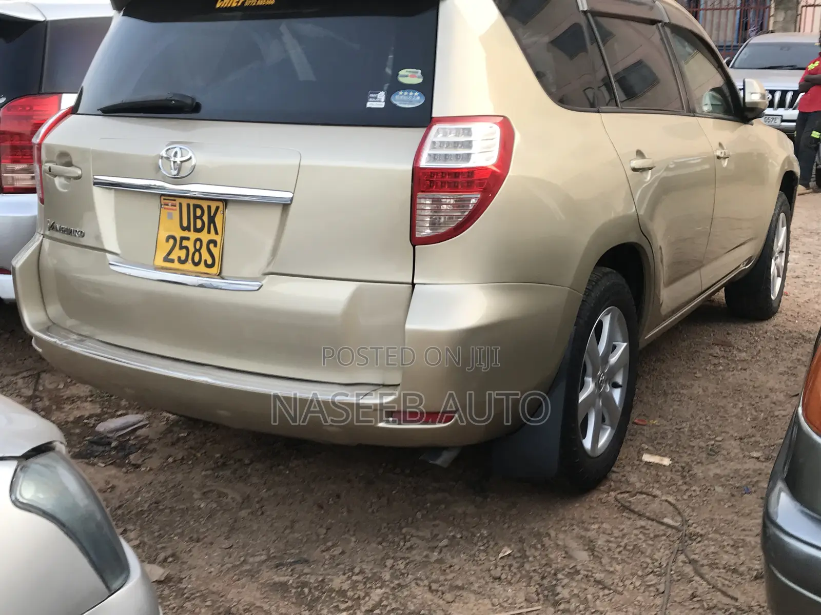 Toyota Vanguard 2008 Gold